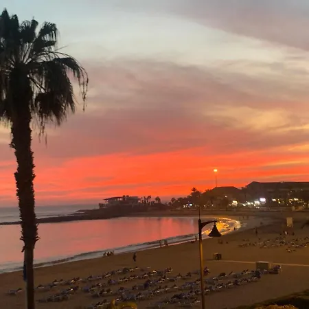 Parque Santiago Ii , Renovated, Ocean View, Heated Swimming Pool ! Apartament